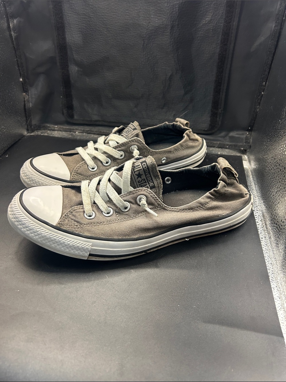 Converse Low-Top Sneakers in Gray and White